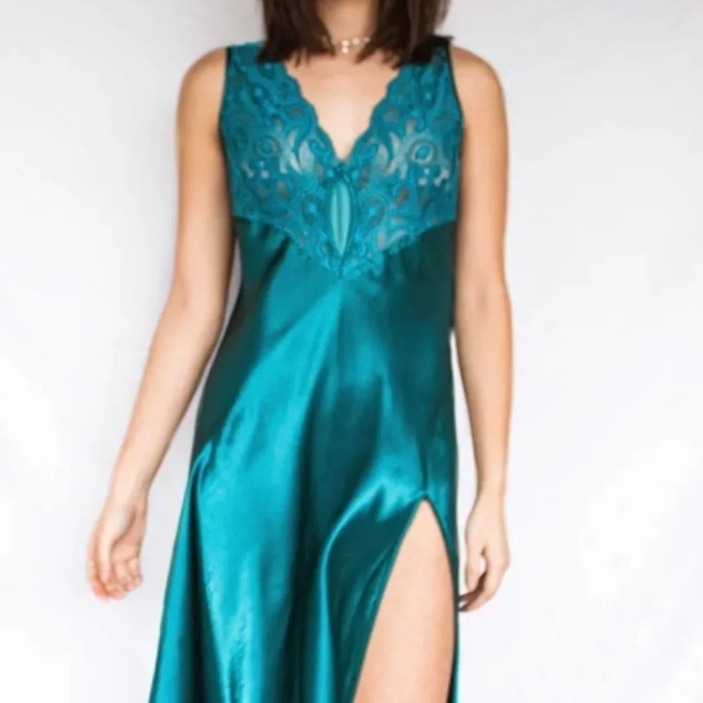 Gold Label Victoria's Secret Satin Teal Chemise with Lace & Slit - Size L - Picture 1 of 10